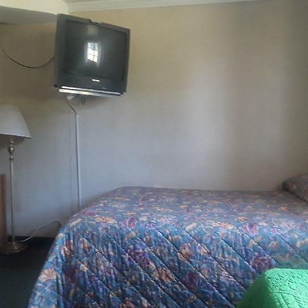 Maples Motel Сандъски Екстериор снимка