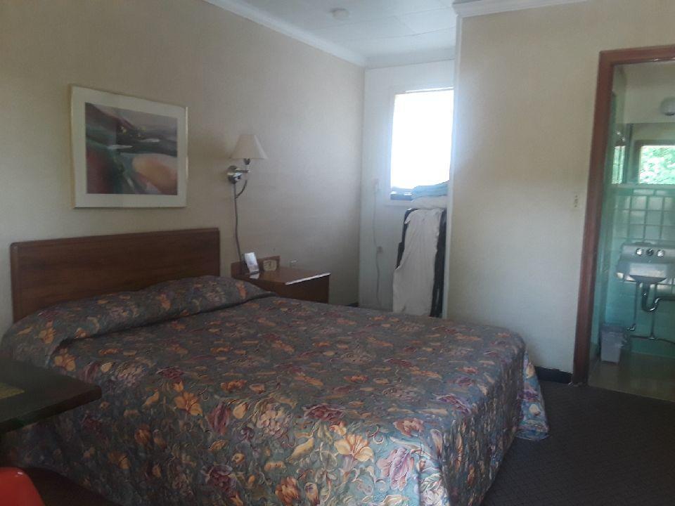 Maples Motel Сандъски Екстериор снимка